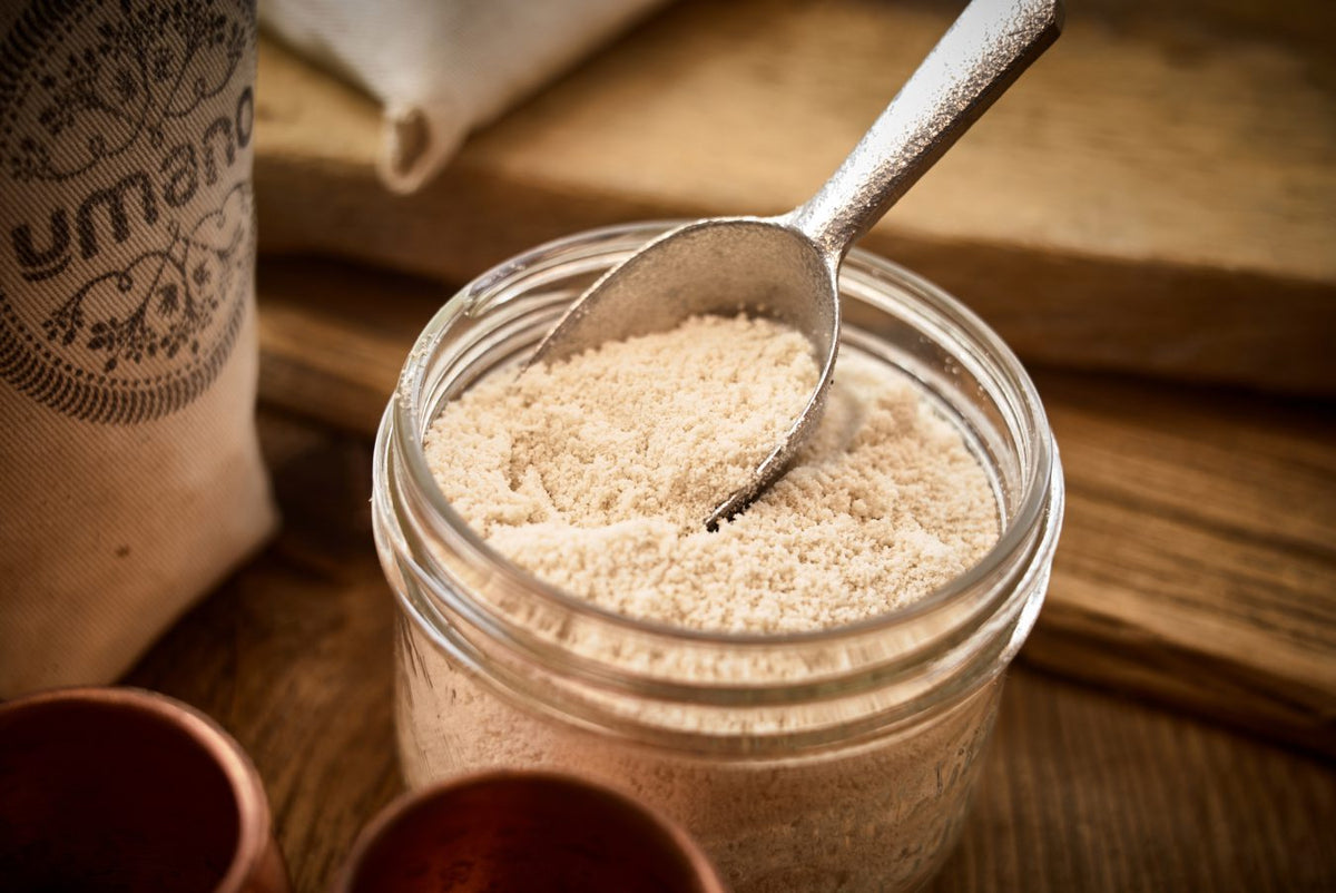 Pot de lait de coco en poudre